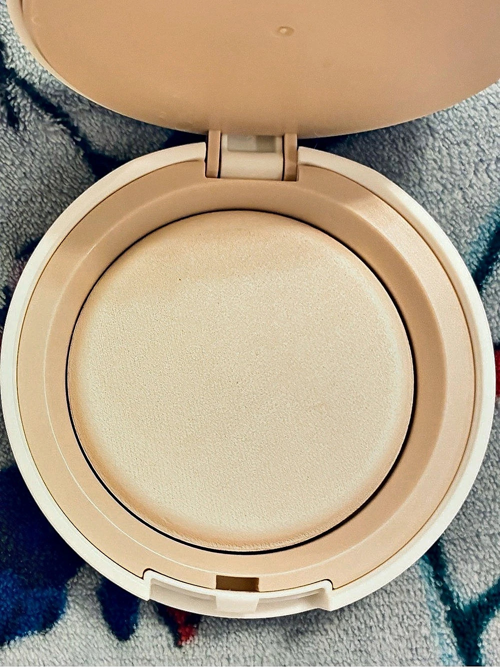 ILIA Soft Focus Finishing Powder Light Translucent